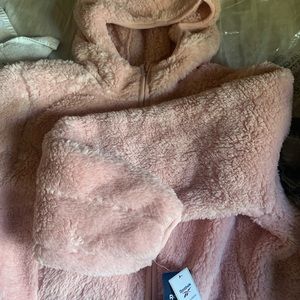 Reebok sweater. Size:L. New with tags